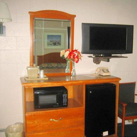 Sleep-Ees Inn, Saginaw & Frankenmuth Room photo