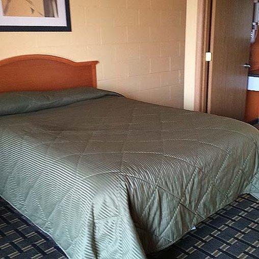 Sleep-Ees Inn, Saginaw & Frankenmuth Exterior photo